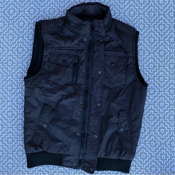 Truth Substance Common Sense Men’s Hooded Vest Black / Pinstripes Size Large EUC - Picture 7 of 15